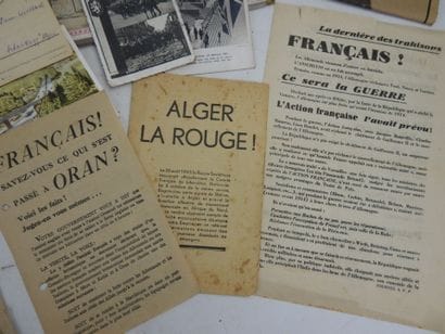 DOCUMENTS DIVERS. Journaux d'époque dont...
