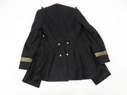 UNIFORMES. Tenue modèle 1931 d'un capitaine...