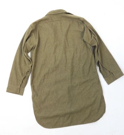ANGLETERRE. Chemise britannique en drap kaki,...