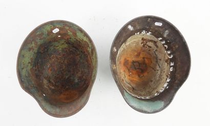 GERMANY. Set of 2 Heer model 1935 steel helmet...