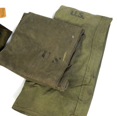 USA. Ensemble de 2 demi-toiles de tente en...