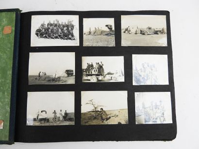 ANGLETERRE. Lot de quatre albums photos de...