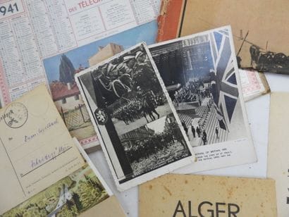 DOCUMENTS DIVERS. Journaux d'époque dont...