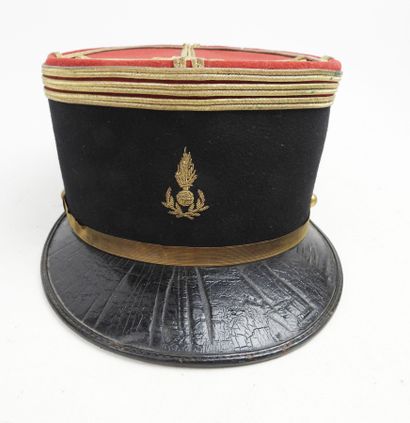 COIFFURES. Képi modèle 1919 de capitaine...