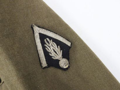 UNIFORMES. Tunique US M1939 réutilisée par...