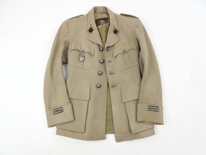 UNIFORMES. Vareuse modèle 1939 de lieutenant...