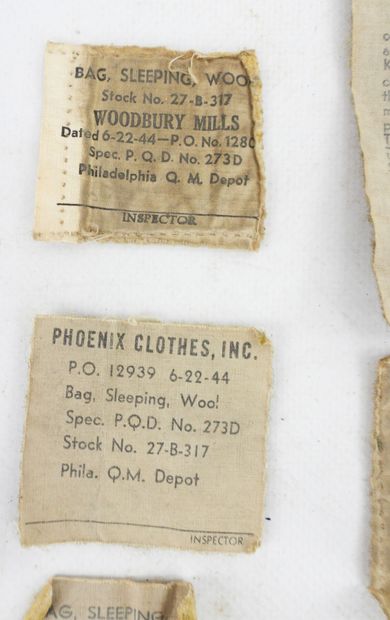 USA. Lot d'étiquettes pour des vêtements...