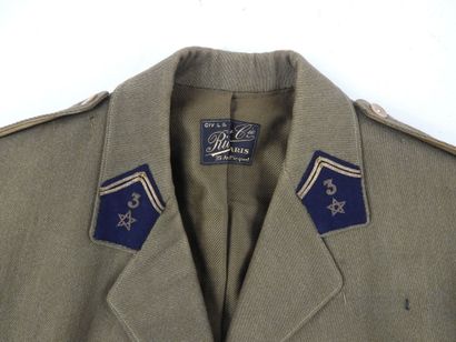 UNIFORMES. Vareuse modèle 1929/39 (le col...