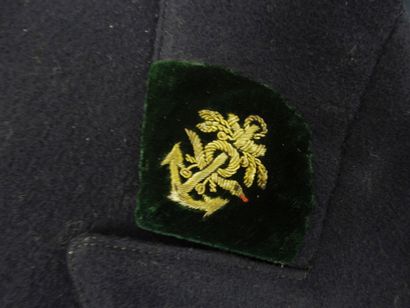 UNIFORMES. MARINE. Ensemble d'un pharmacien...