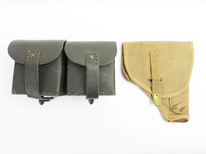 ITALIE. Etui de revolver BERETTA M34 en toile...