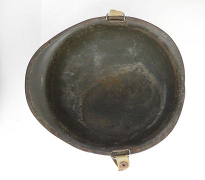 USA. Casque M1 modèle 43, jonc fermé à l'arrière,...