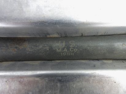 USA. Lot d'équipements comprenant une gourde...