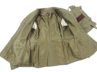 UNIFORMES. Vareuse modèle 1929/39 (le col...