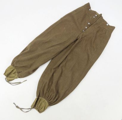 UNIFORMES. Culotte ou Sarouel réduit de Spahis...