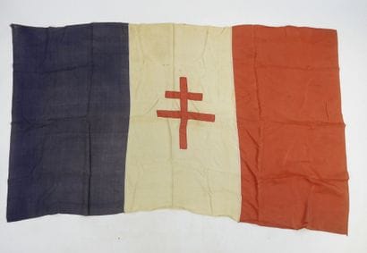 DIVERS. Drapeau FFI en coton tricolore, croix...