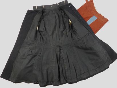 UNIFORMES. Tenue modèle 1931 d'un élève de...