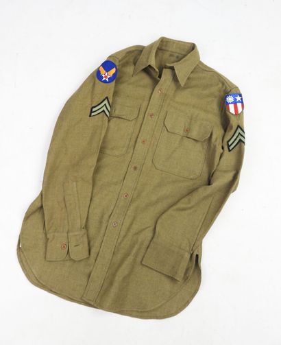 USA. Ensemble composé d'une veste de sortie...