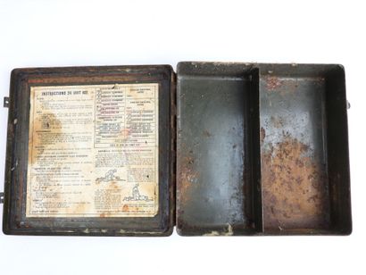 USA. First Aid 24 Unit - US Army, boite de...