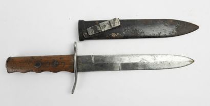 ITALIE. Poignard de combat M1935 à plaquettes...