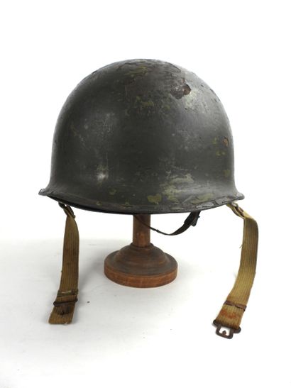 USA. Casque M1 modèle 43, jonc fermé à l'arrière,...