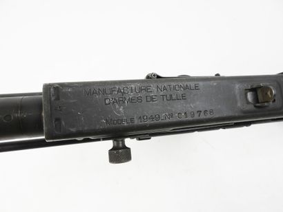 ARMES à FEU. FRANCE. Pistolet-mitrailleur...