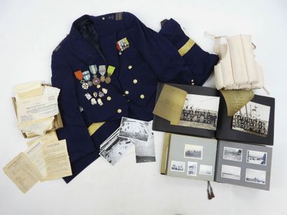 UNIFORMES. MARINE. Ensemble de souvenirs...