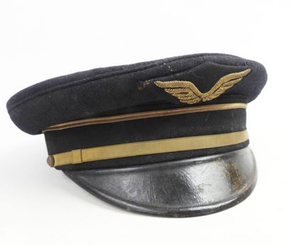 COIFFURES. Casquette de sous-lieutenant d'aviation...