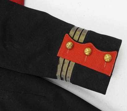 UNIFORMES. Tenue modèle 1931 d'un capitaine...