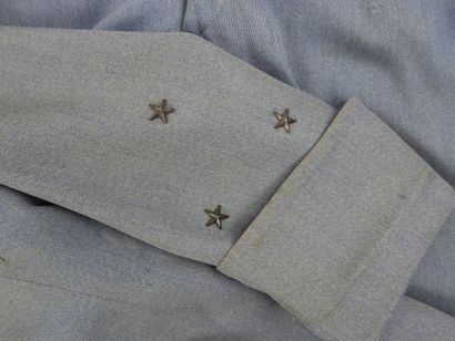 UNIFORMES. Tenue de général de division composée...