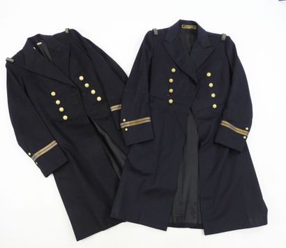 UNIFORMES. MARINE. Ensemble de 2 manteaux...