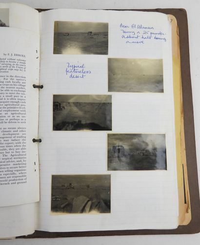 ANGLETERRE. Lot de quatre albums photos de...