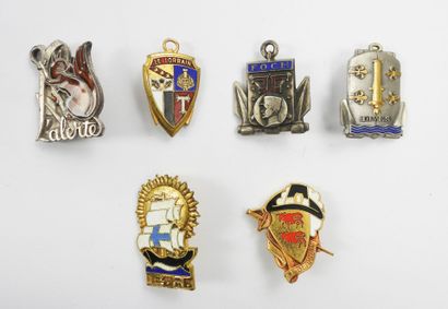 UNIFORMES. MARINE. Ensemble de souvenirs...