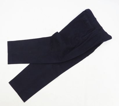 UNIFORMES. MARINE. Ensemble d'un pharmacien...