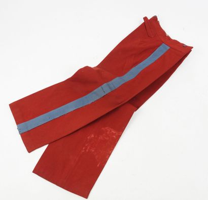 UNIFORMES. Tenue modèle 1931 d'un élève de...