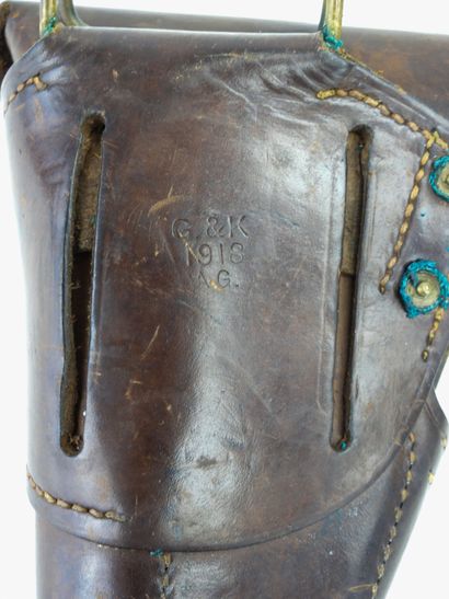 USA. Lot comprenant un holster pour colt...