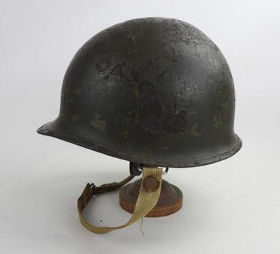 USA. Casque M1 modèle 43, jonc fermé à l'arrière,...