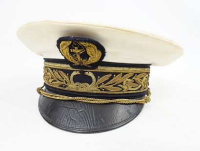 UNIFORMES. MARINE. Ensemble d'un pharmacien...