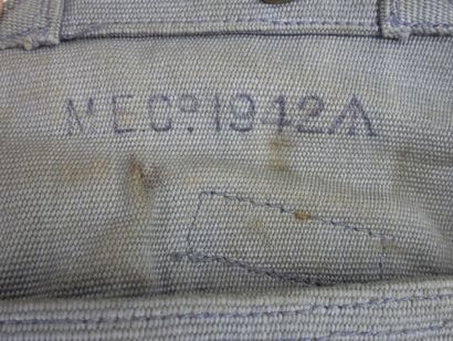 ANGLETERRE. Ceinturon Web complet, daté de...