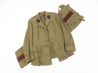 UNIFORMES. Vareuse modèle 1929/39 (le col...