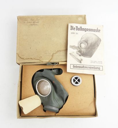 GERMANY. Die deutsche Volksgasmaske