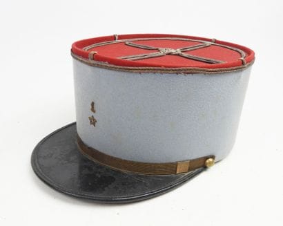 COIFFURES. Képi modèle 1919 d'adjudant du...
