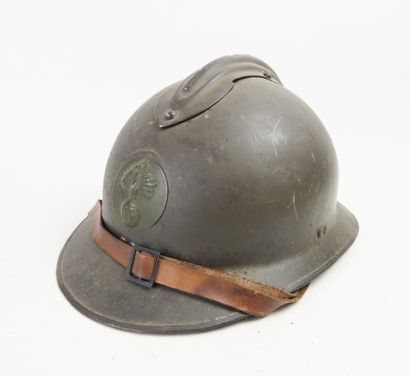 COIFFURES. Casque Adrian modèle 1926 d'infanterie...