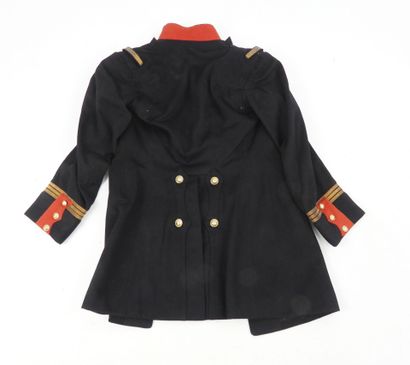 UNIFORMES. Tenue modèle 1931 d'un capitaine...