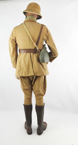 MANNEQUIN. Capitaine d'infanterie en tenue...