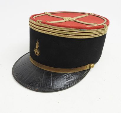 COIFFURES. Képi modèle 1919 de capitaine...