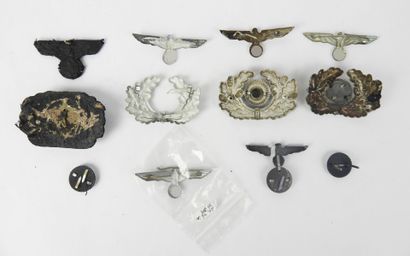GERMANY. Set of metal Heer officer's cap...