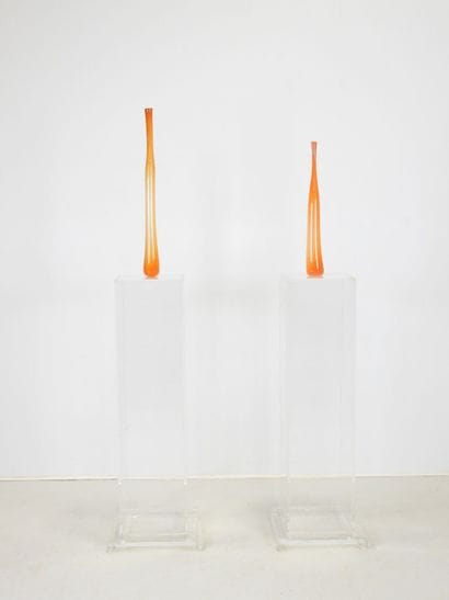 PAIR OF SELLETTES in Plexiglas. 1970s; H:...