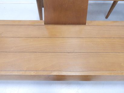 Pair of wooden benches on six legs. Circa...