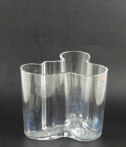 Alvar AALTO (1898-1976, créateur). Vase en...