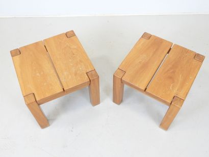 Maison REGAIN: Pair of square-section solid...